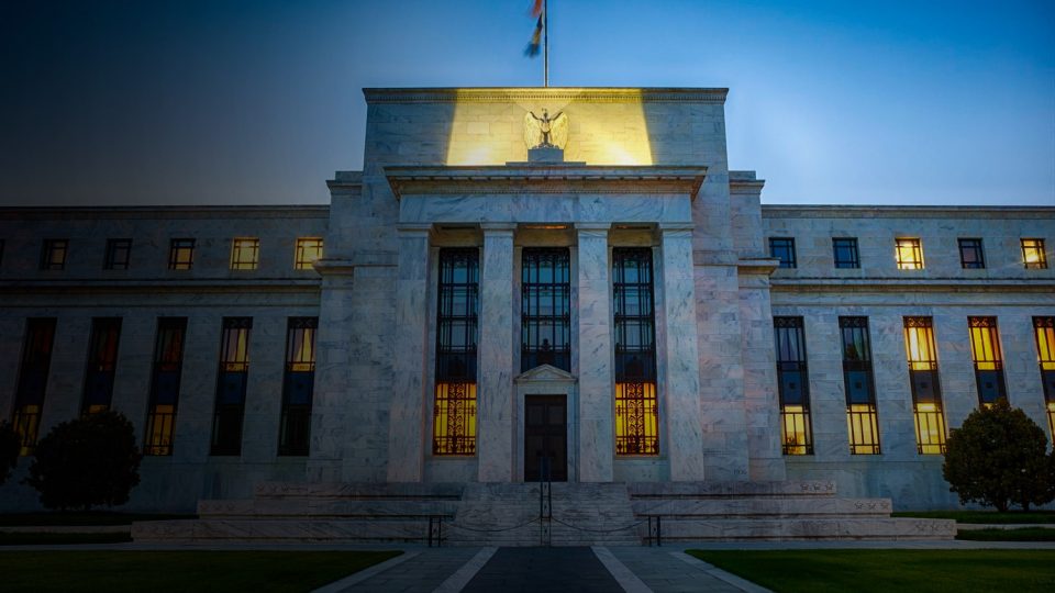 O Fed precisa chegar ao ponto neutro o mais rápido possível, diz Bostic