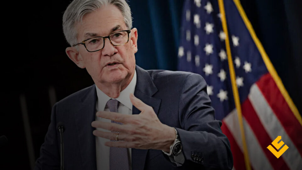 Powell, do Fed: Aumento de 50 pontos base da taxa está “na mesa” para reunião de maio